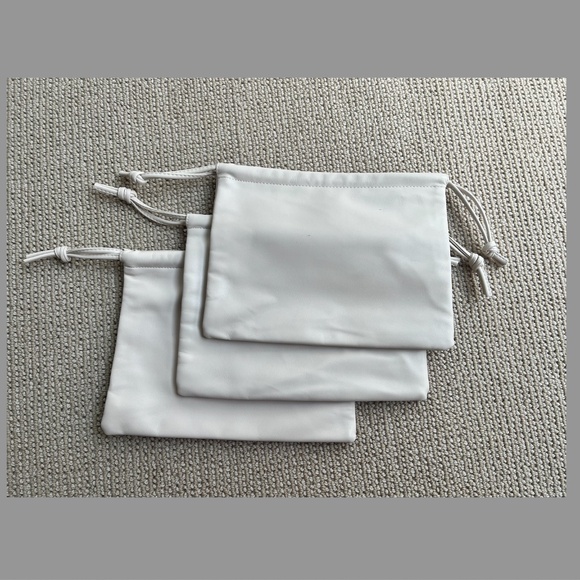 NEW Rose Inc. Make Up Pouch set of 3 - Picture 2 of 3